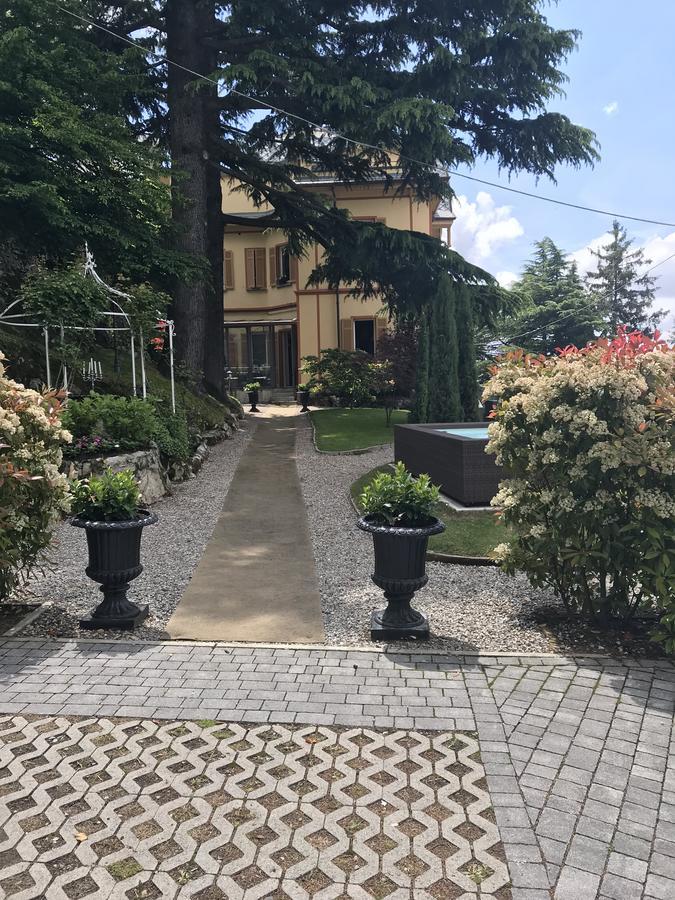 Relais Villa Augusta B&B Брунате Экстерьер фото